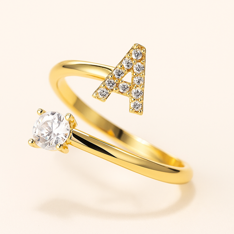 Anillo de cristal con letra personalizada