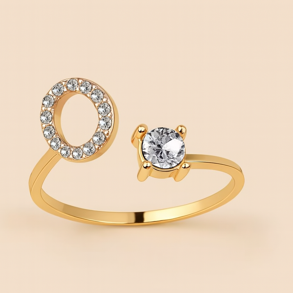 Anillo de cristal con letra personalizada