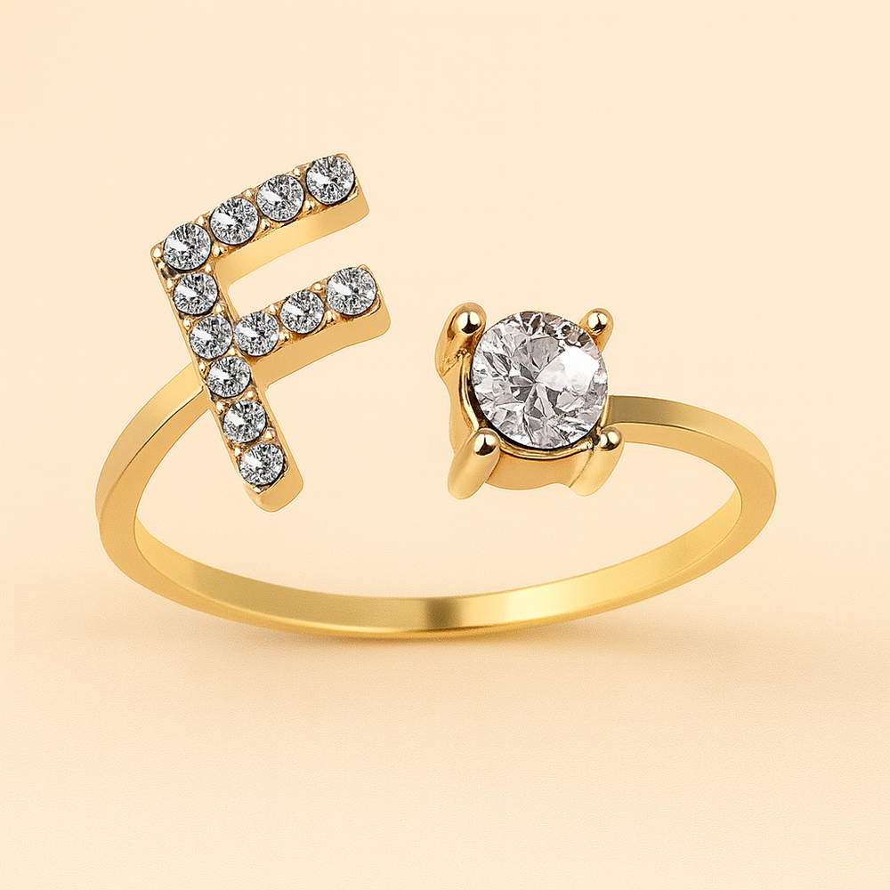 Anillo de cristal con letra personalizada