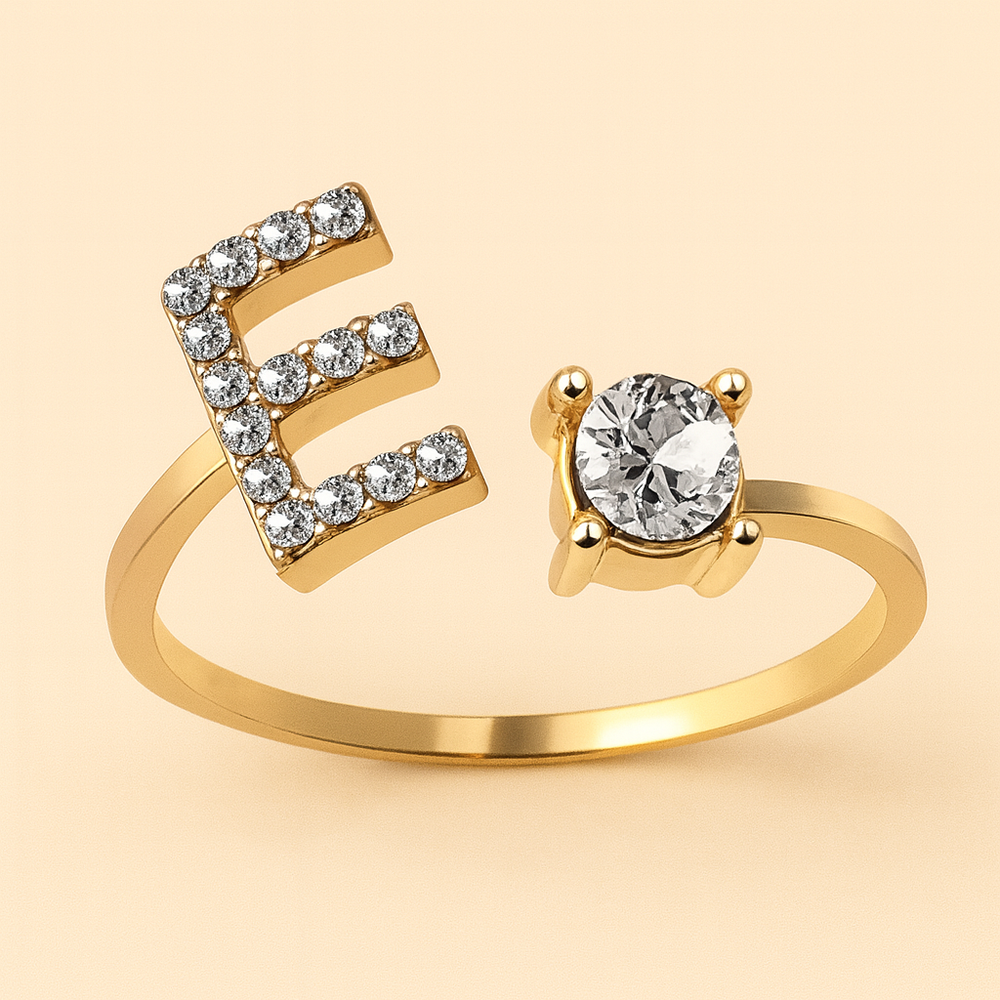 Anillo de cristal con letra personalizada