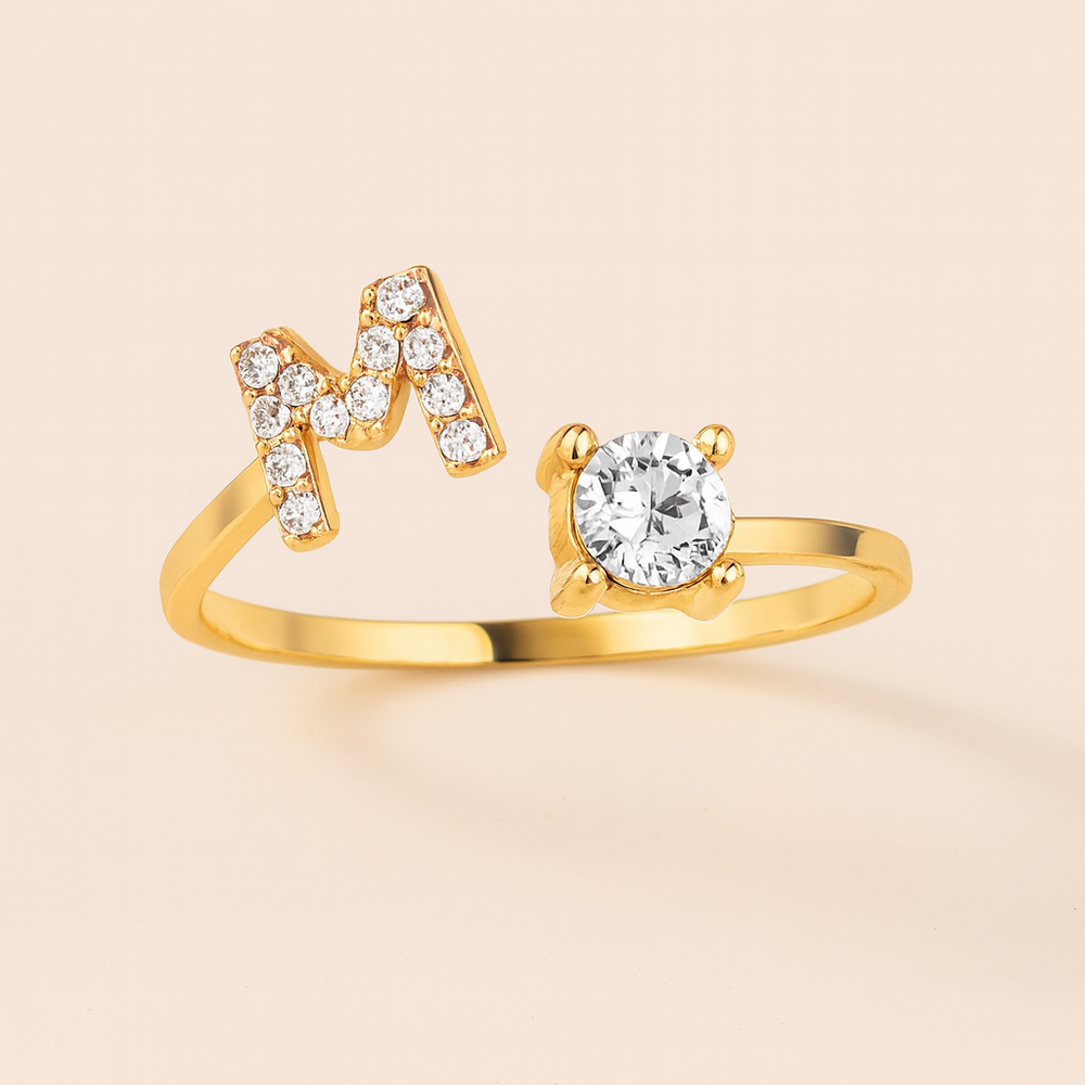 Anillo de cristal con letra personalizada