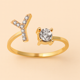 Anillo de cristal con letra personalizada