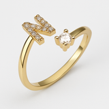 Anillo de cristal con letra personalizada