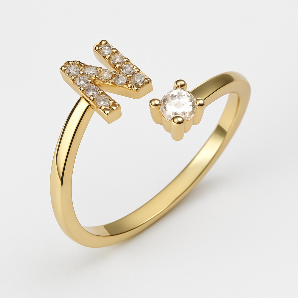 Anillo de cristal con letra personalizada