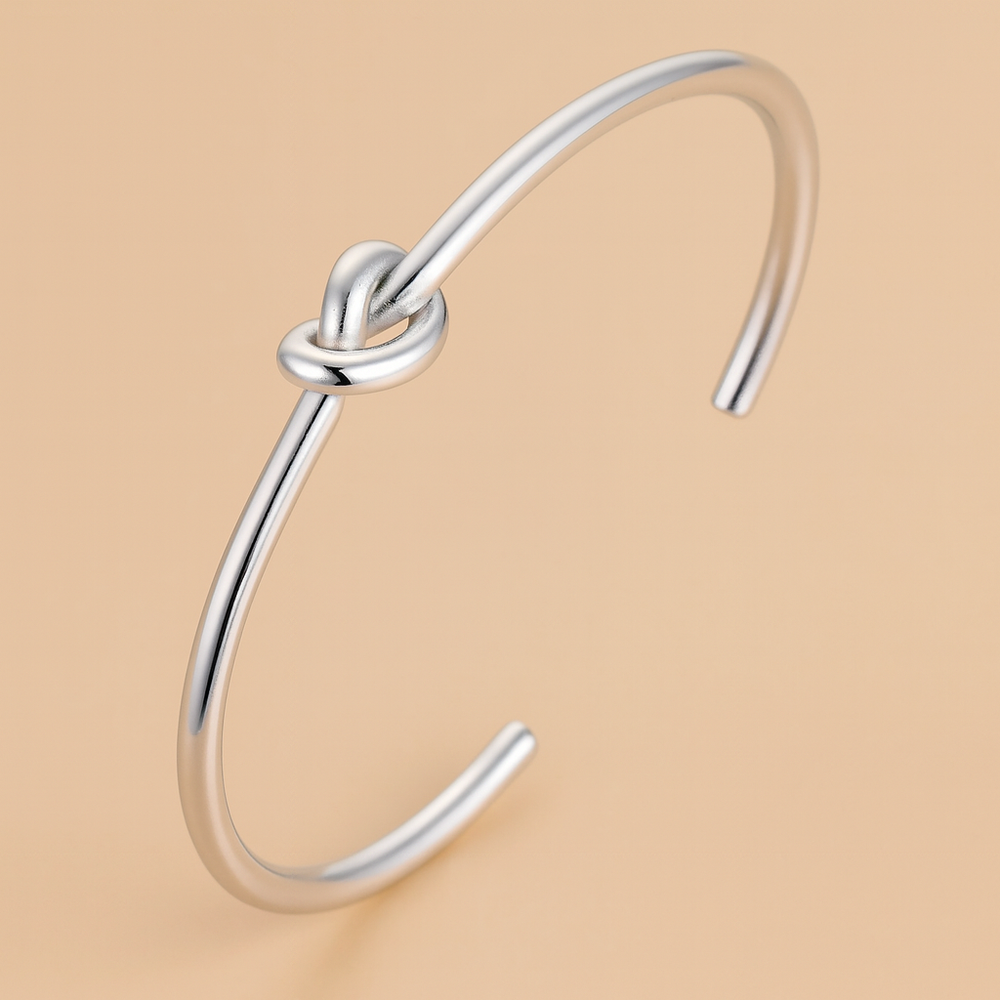 Delicate Gold Knot Bracelet