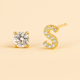 Pendientes de circonita con letra inicial