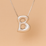 Collar personalizado con inicial de letra de burbuja