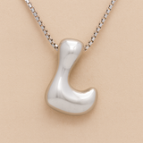 Collar personalizado con inicial de letra de burbuja