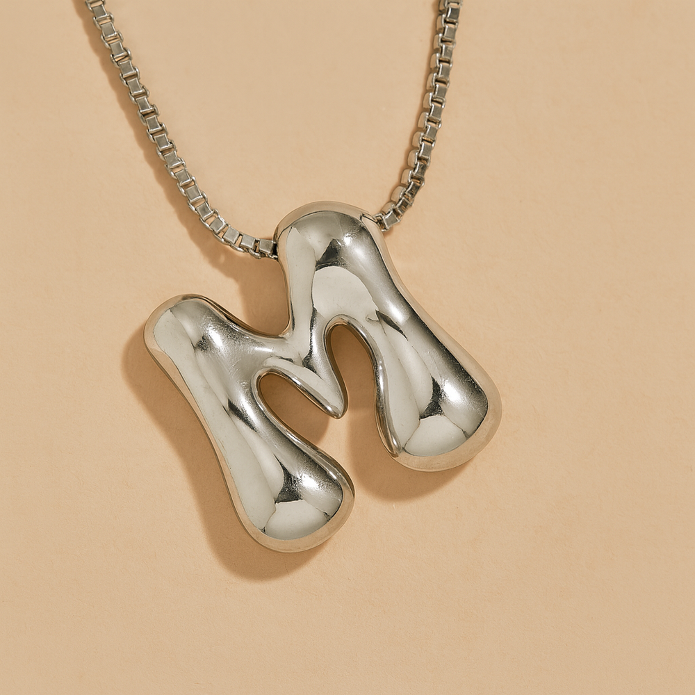 Collar personalizado con inicial de letra de burbuja