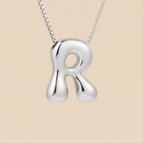 Collar personalizado con inicial de letra de burbuja