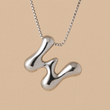 Collar personalizado con inicial de letra de burbuja