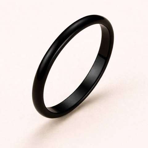 Anillo minimalista negro elegante