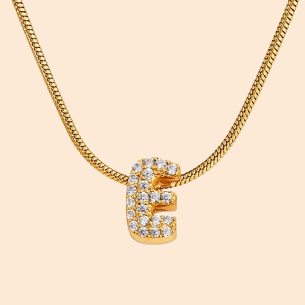 Collar con letras personalizado