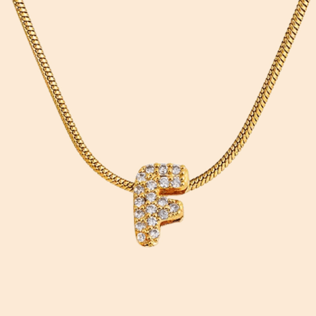 Collar con letras personalizado