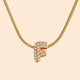 Collar con letras personalizado