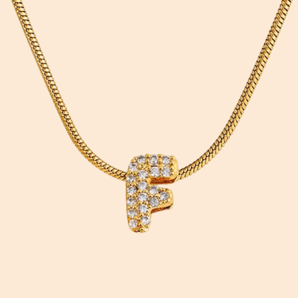 Collar con letras personalizado