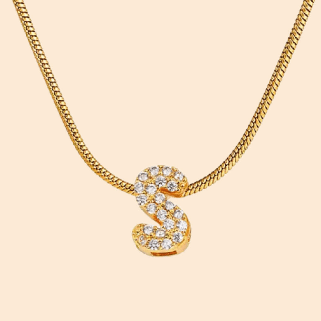 Collar con letras personalizado