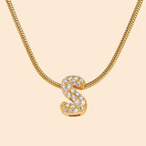 Collar con letras personalizado