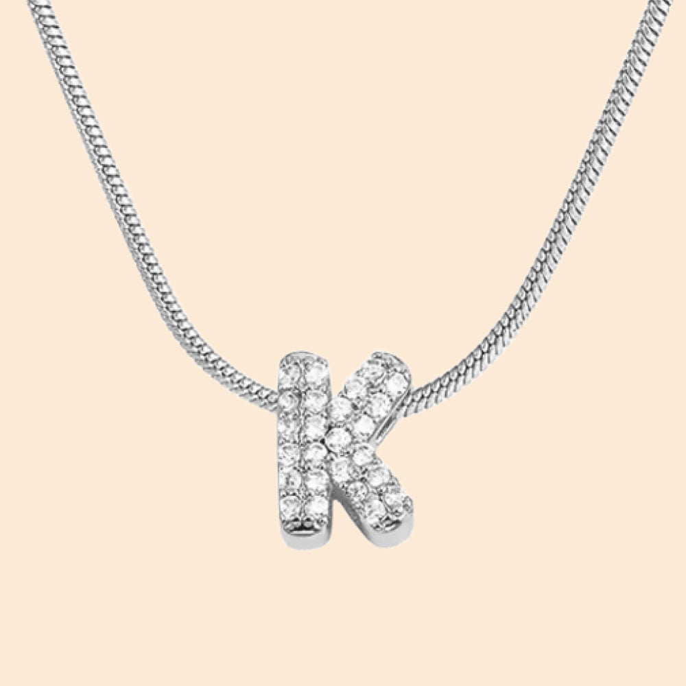 Collar con letras personalizado