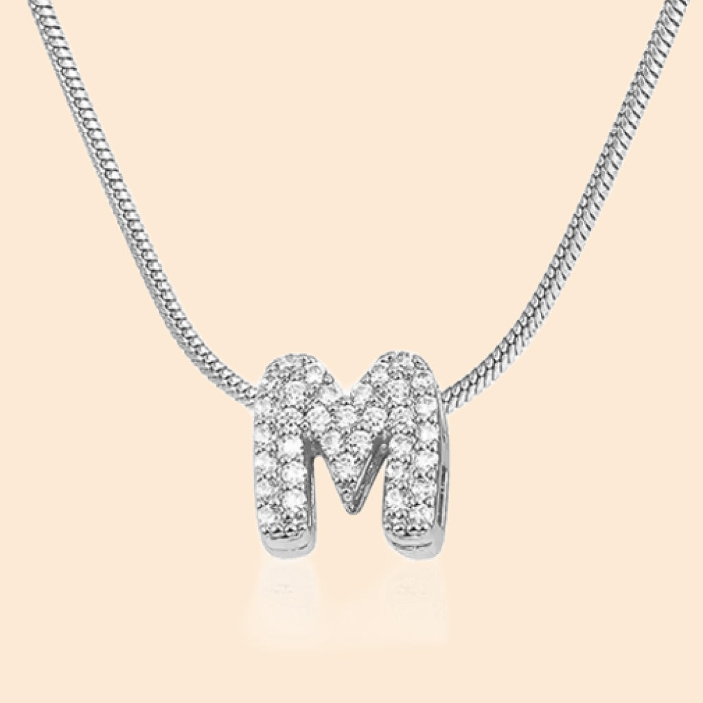 Collar con letras personalizado