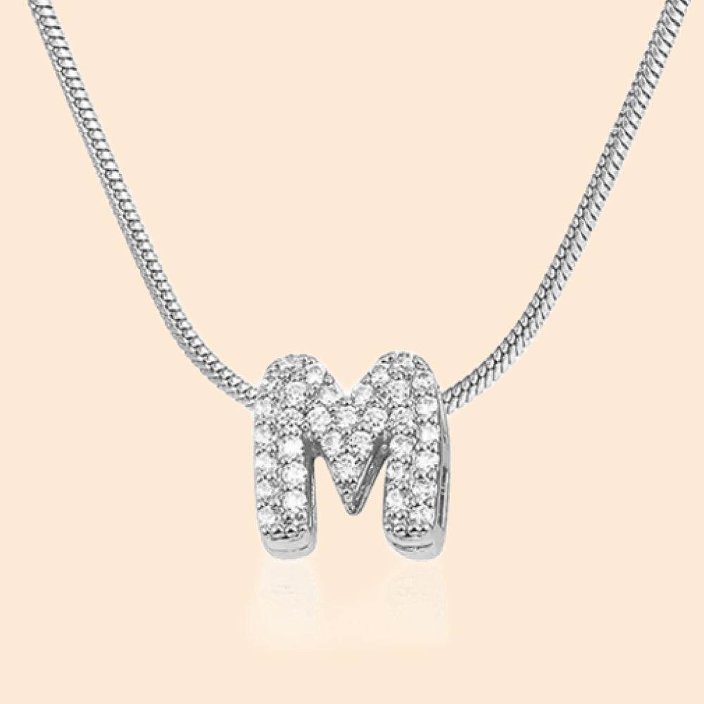 Collar con letras personalizado