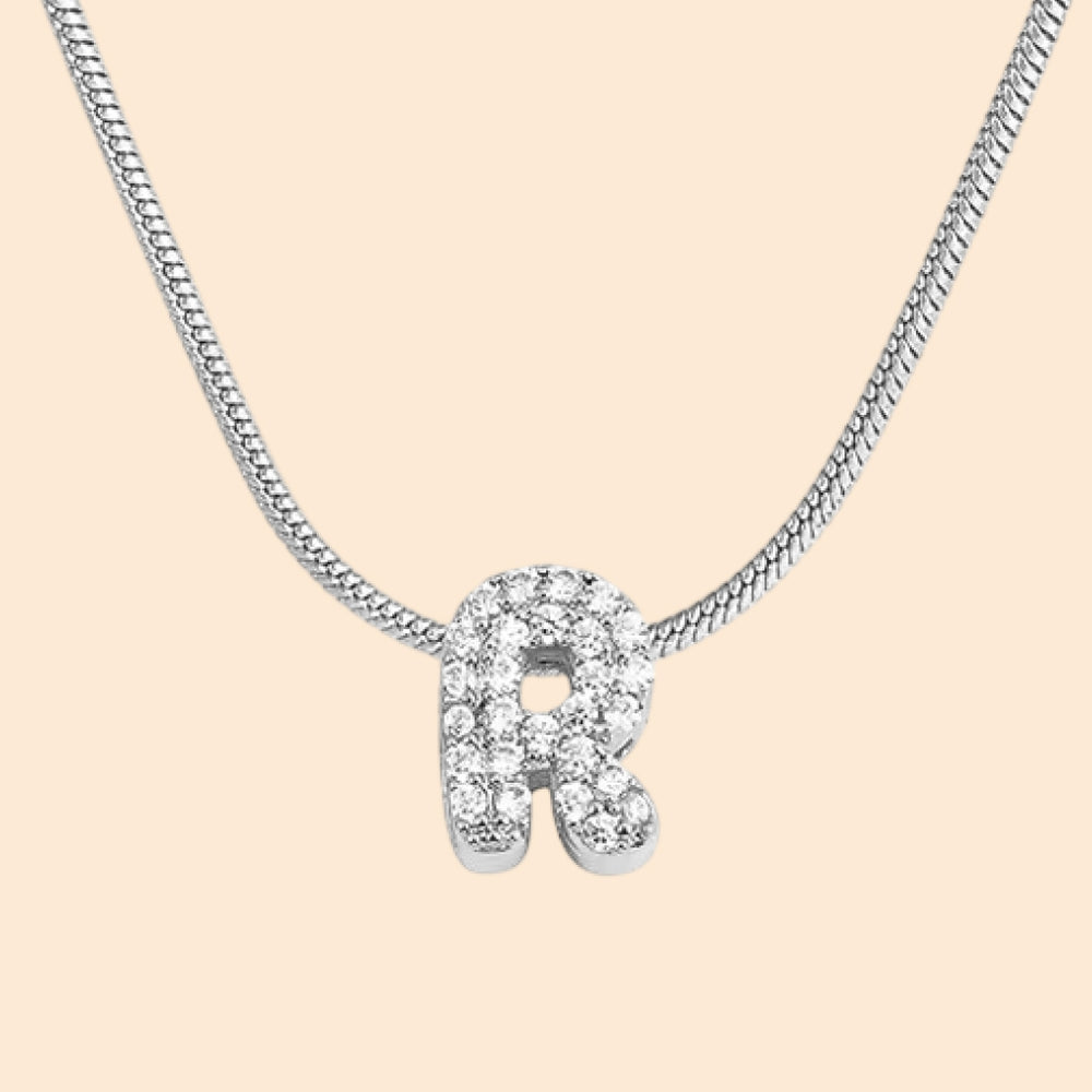 Collar con letras personalizado