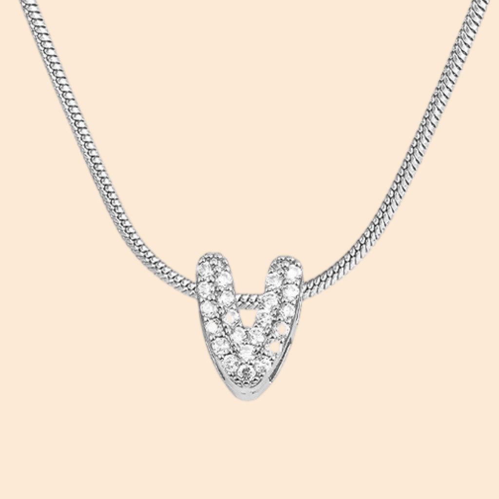 Collar con letras personalizado