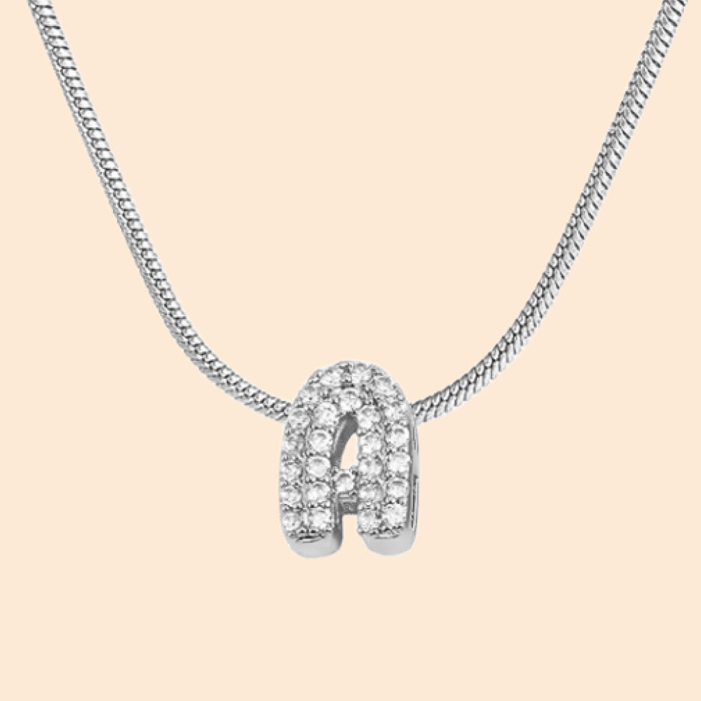 Collar con letras personalizado