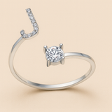 Anillo de cristal con letra personalizada