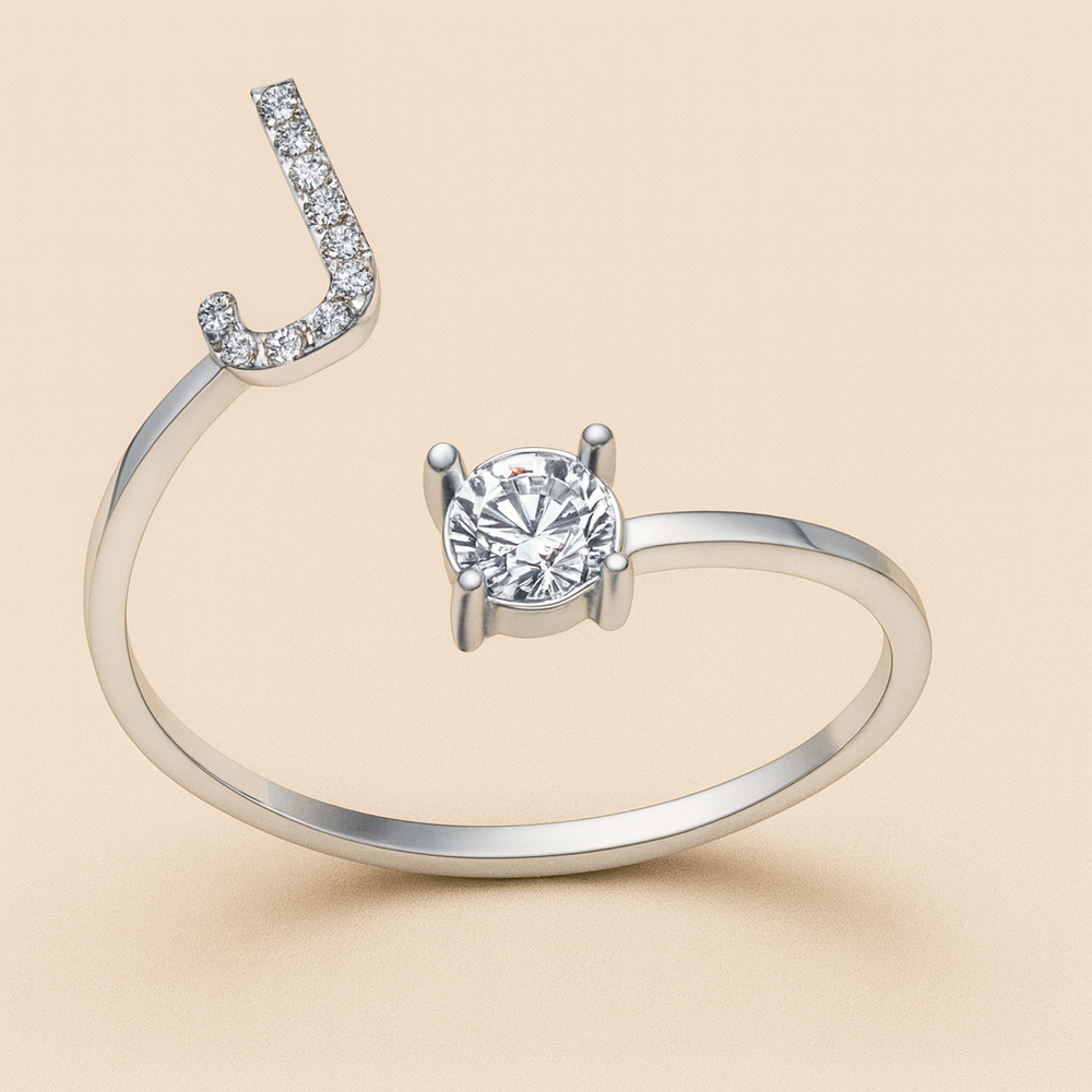 Anillo de cristal con letra personalizada