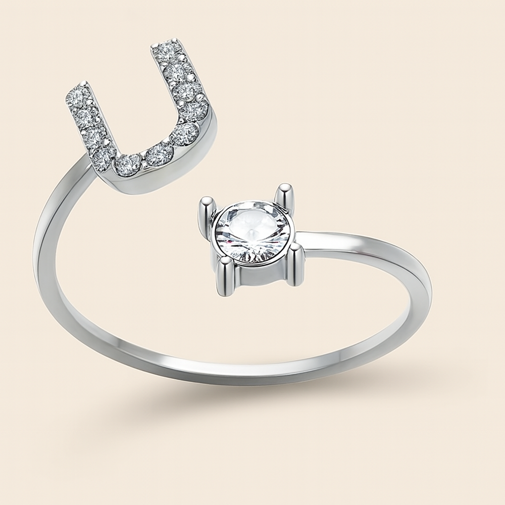 Anillo de cristal con letra personalizada